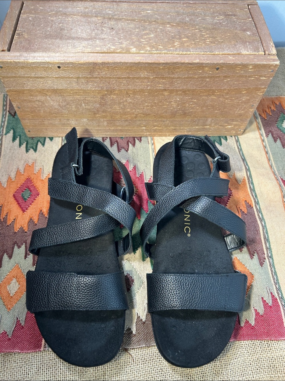 Vionic Black Cross-Strap Comfort Sandals - Picture 6 of 8